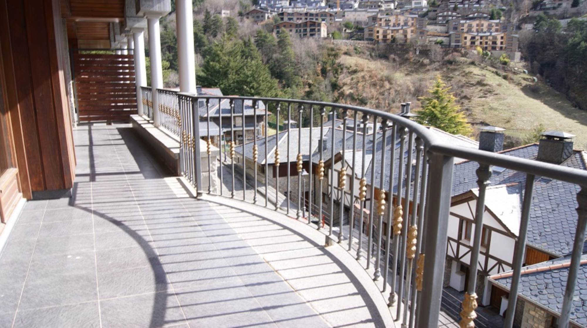 Àtic dúplex amb jardí 