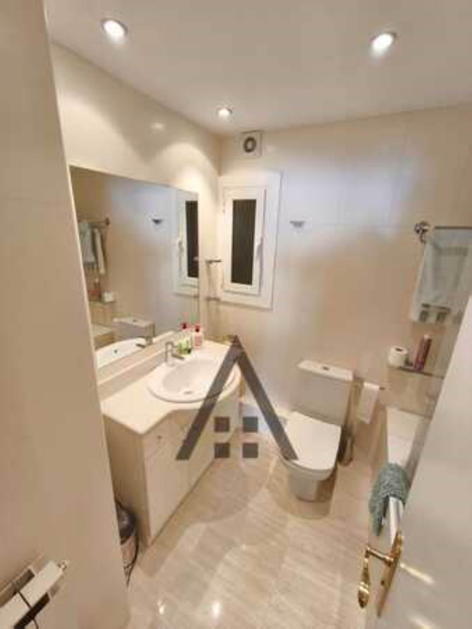 Es lloga ampli pis a Arinsal